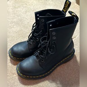 Matte black dr. martins size 6